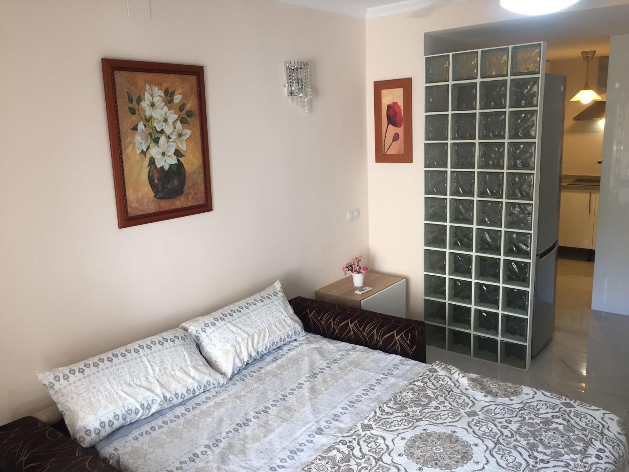 Апартаменти Studio In The Centre Near The Beach Торремолінос Екстер'єр фото