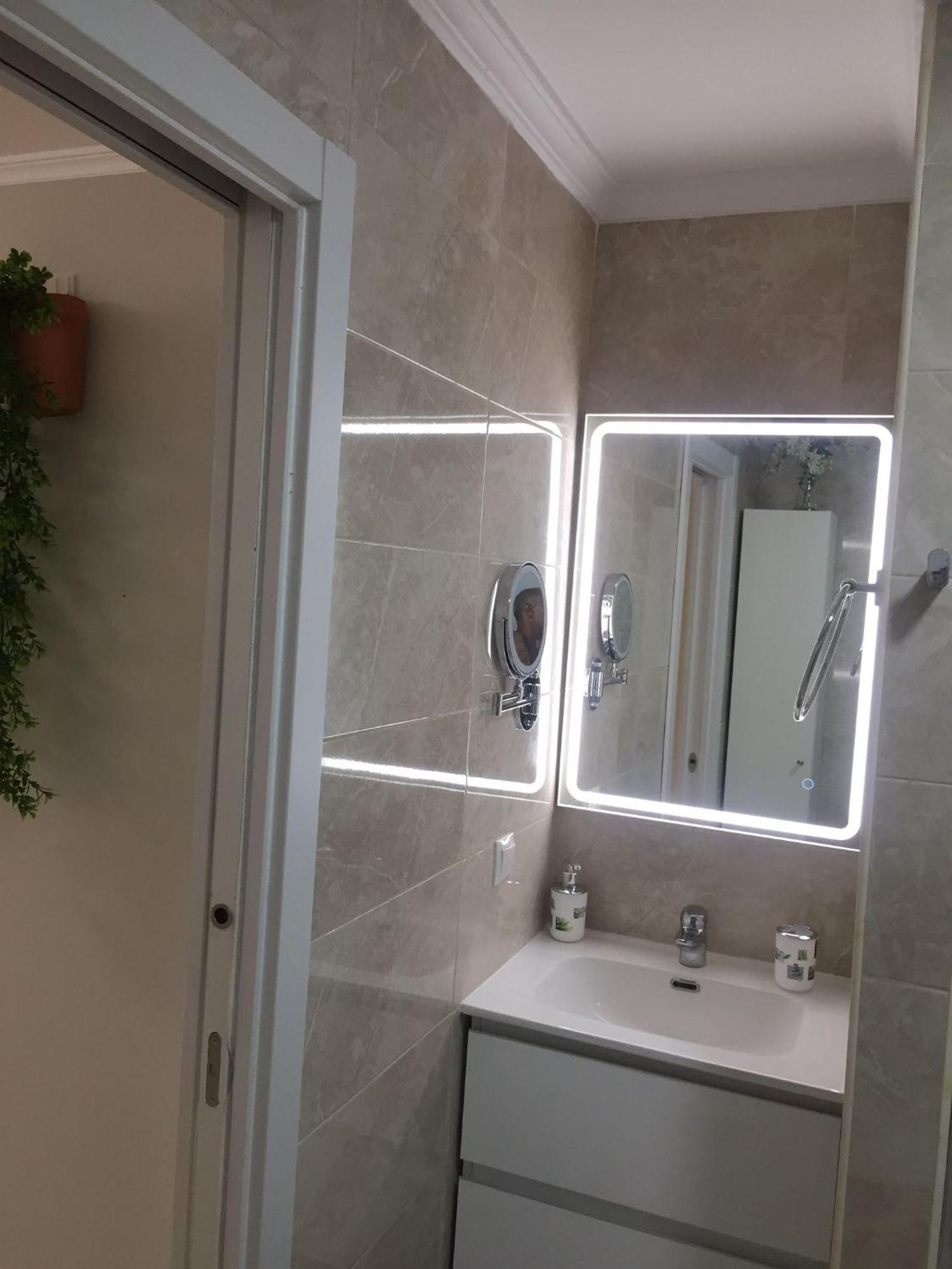 Апартаменти Studio In The Centre Near The Beach Торремолінос Екстер'єр фото