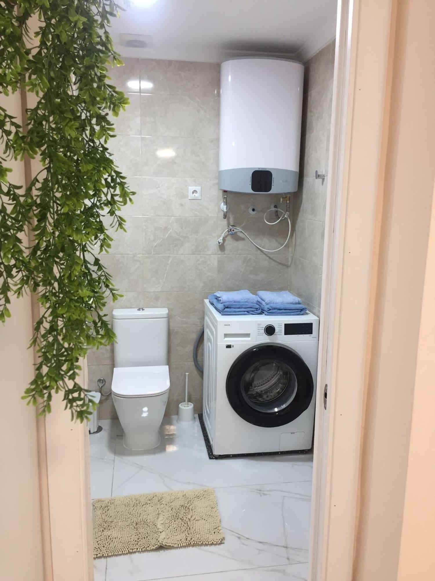 Апартаменти Studio In The Centre Near The Beach Торремолінос Екстер'єр фото